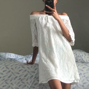 WHITE OFF-THE-SHOULDER LACE DRESS